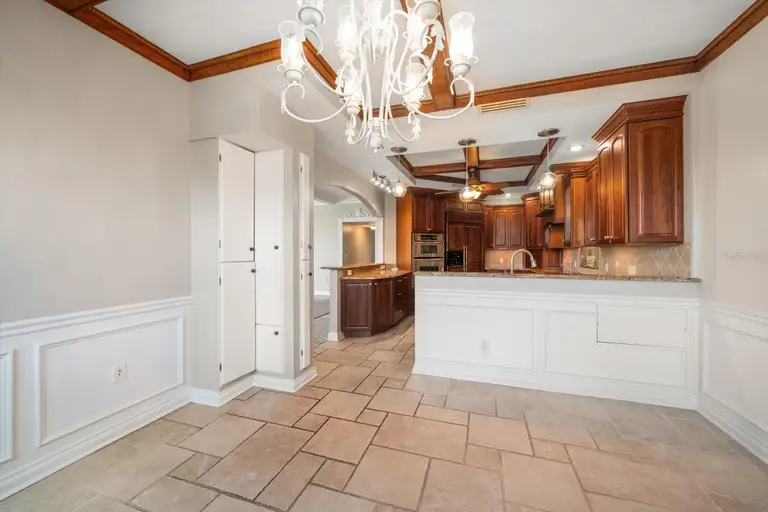 700 ISLAND WAY #106 — photo 3