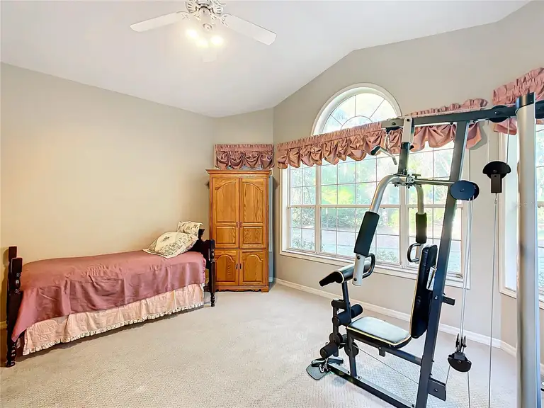 5324 N SIERRA VISTA DR — photo 3