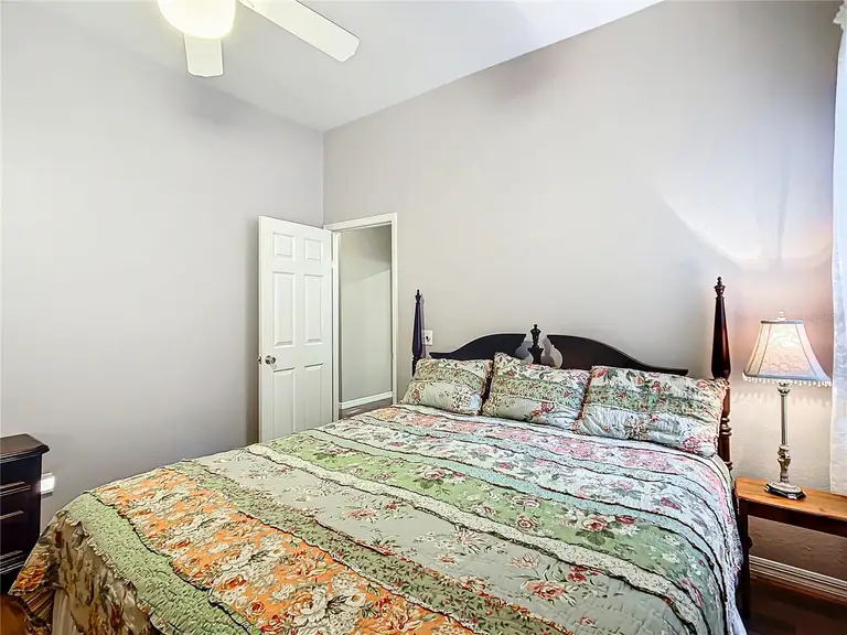 5324 N SIERRA VISTA DR — photo 4