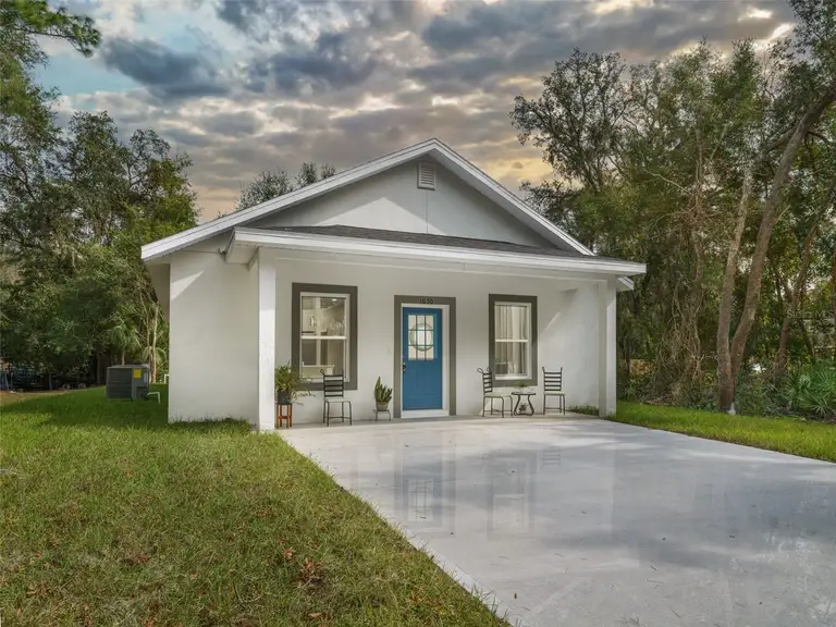 1630 DELAND AVE
