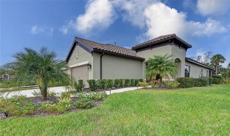 228 SAREZZO CIR