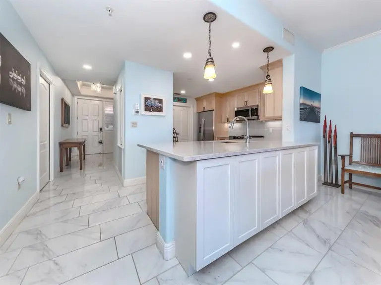 147 TAMPA AVE E #202 — photo 3