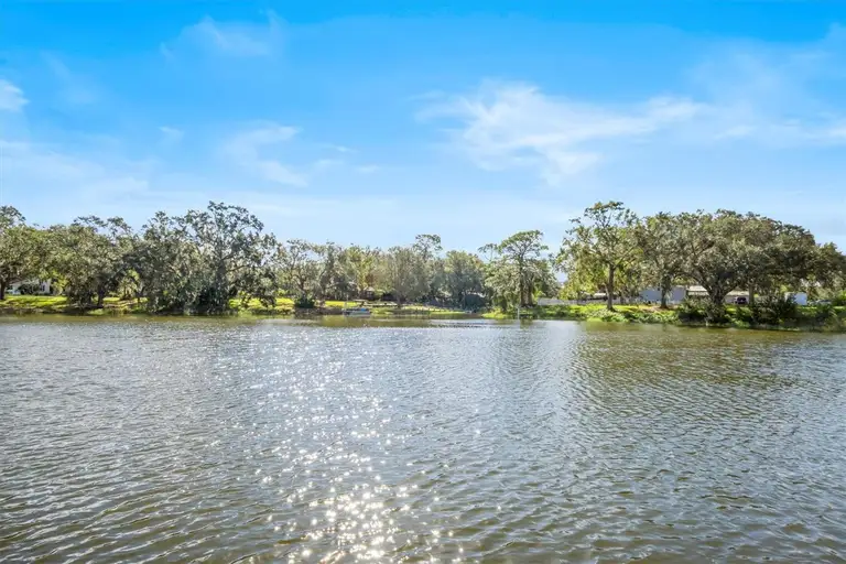 3364 N MARINA PKWY — photo 2