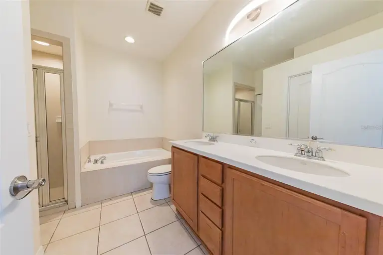 6364 SEDGEFORD DR — photo 2