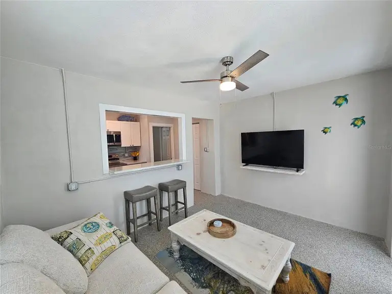14135 PALM ST — photo 4
