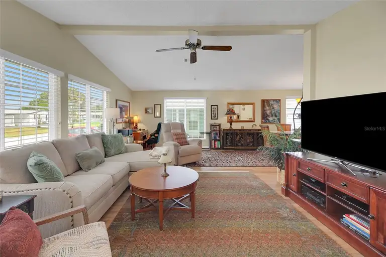 1112 PARADISE DR — photo 4