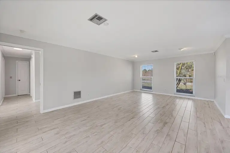 165 SPYGLASS ALY — photo 5