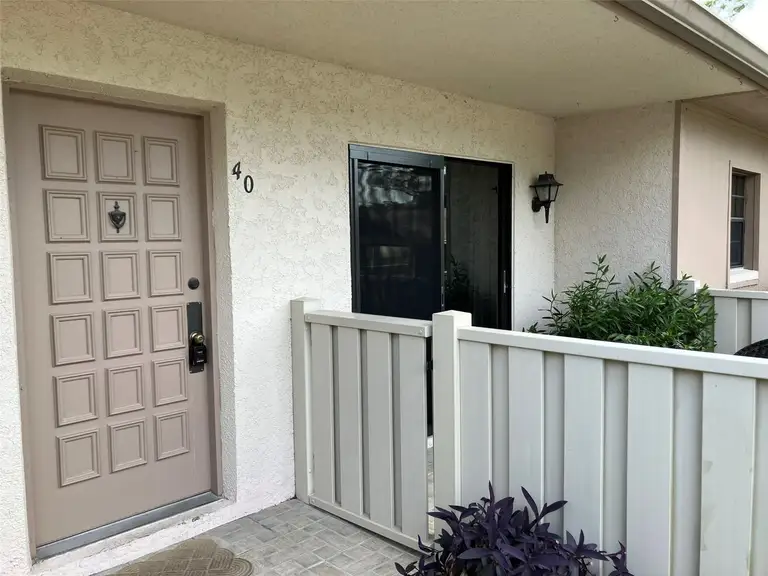 40 SYLVIA PL — photo 4