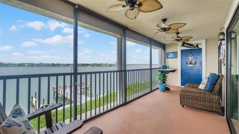 450 BOUCHELLE DR #301 — photo 2