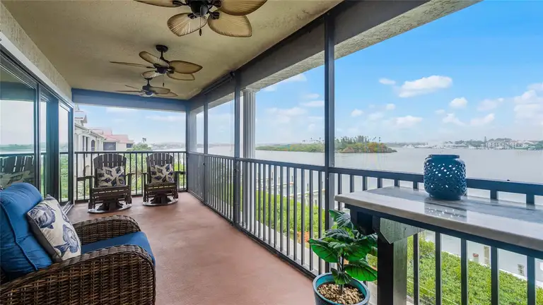 450 BOUCHELLE DR #301 — photo 3