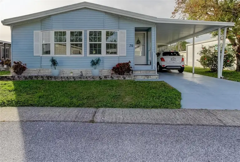 70 PELICAN DR E — photo 2