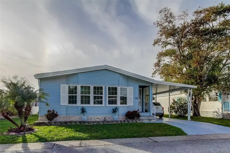 70 PELICAN DR E — photo 3