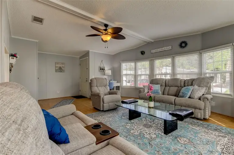 70 PELICAN DR E — photo 4