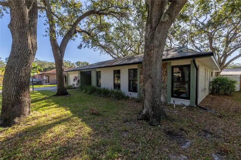 2227 WILLOWBROOK DR — photo 3