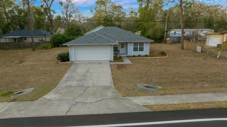 535 E THRASHER DR — photo 2