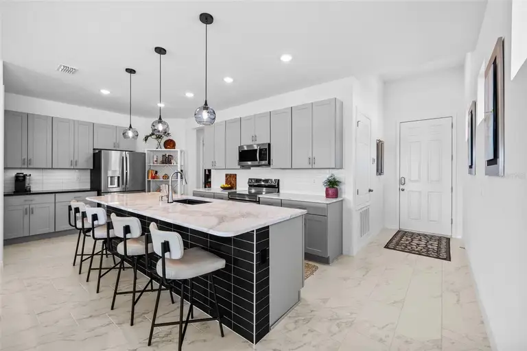 5831 MEZZANA RUN — photo 2