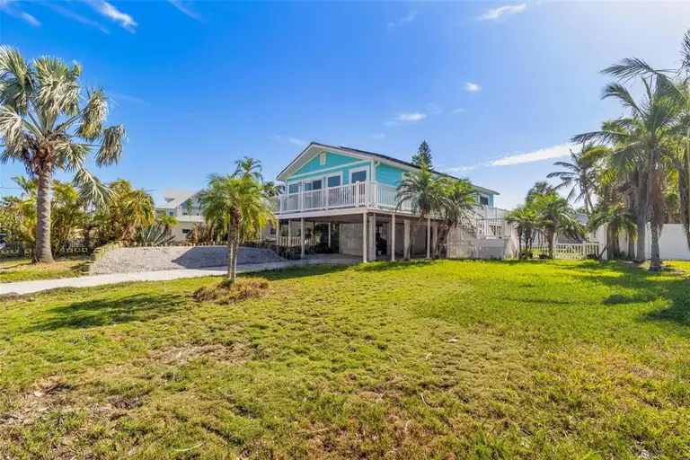 15823 REDINGTON DR — photo 2