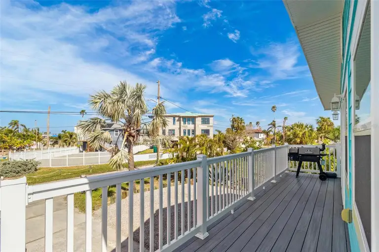 15823 REDINGTON DR — photo 4