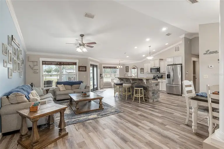 630 SW MARIGOLD PL — photo 5