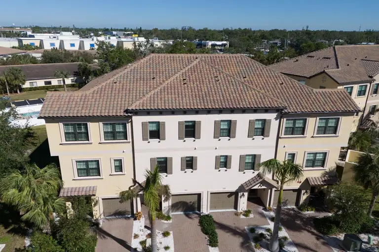 1904 MONTE CARLO DR — photo 2