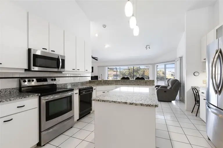 17 CRANDELL CT — photo 3