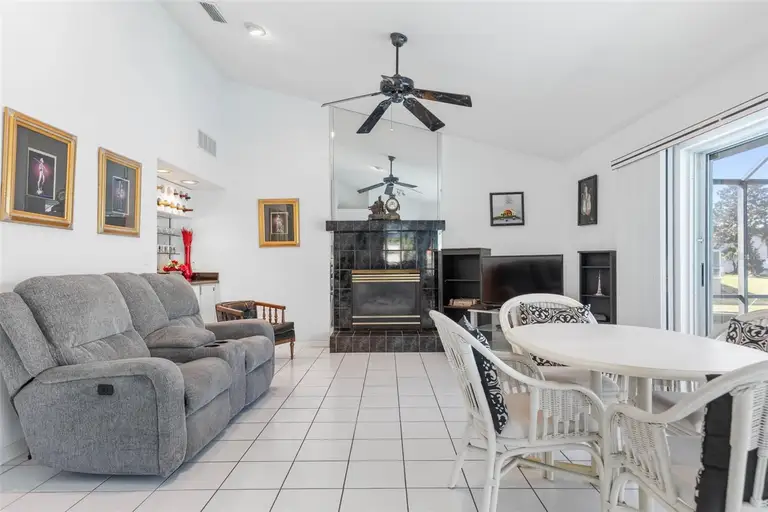 17 CRANDELL CT — photo 4