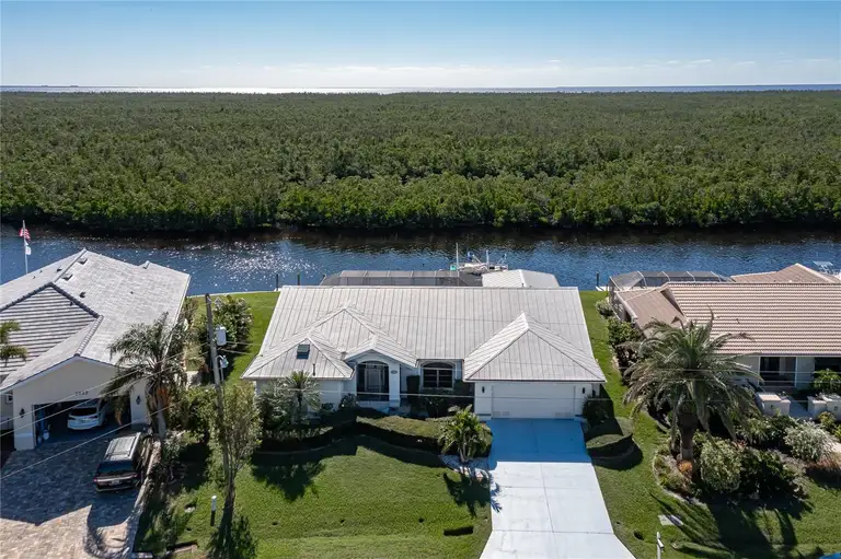 3936 CROOKED ISLAND DR