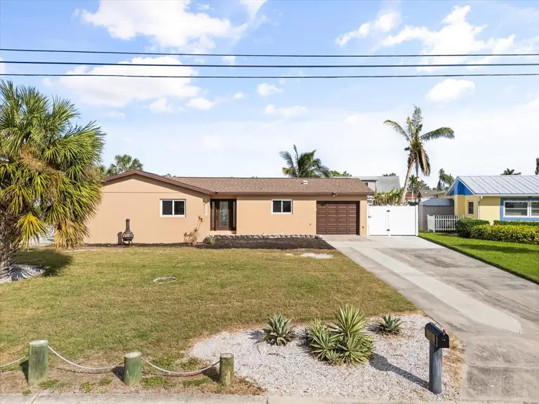 5108 COMMONWEALTH RD — photo 2