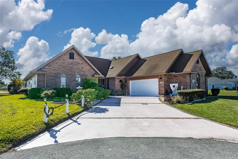 10 CASTLE CT — photo 3