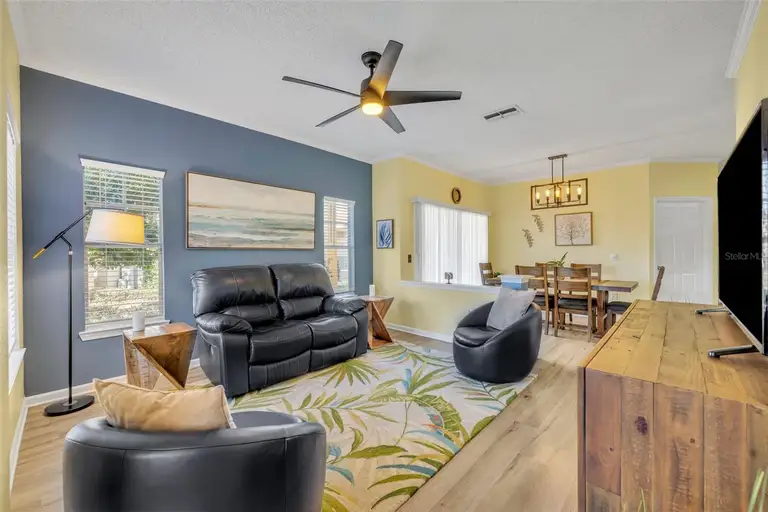 1812 ARBOR LAKES CIR #1812 — photo 3