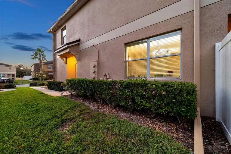 11922 GREENGATE DR — photo 5