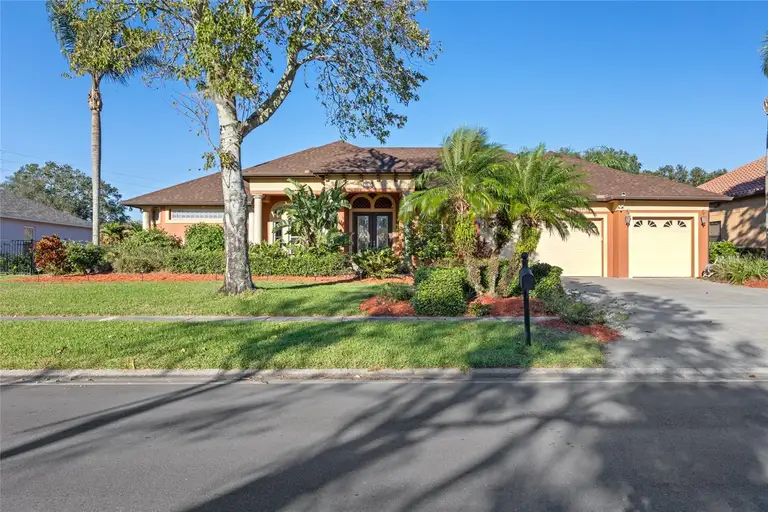 1215 JOHNS COVE LN — photo 2