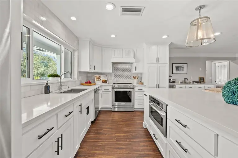 1470 HILL DR — photo 4