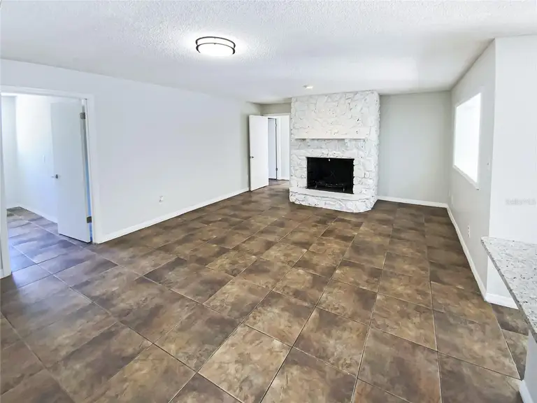 4026 TENITA DR — photo 3