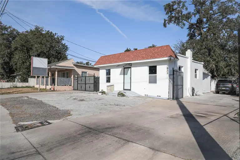 931 W MICHIGAN ST — photo 2