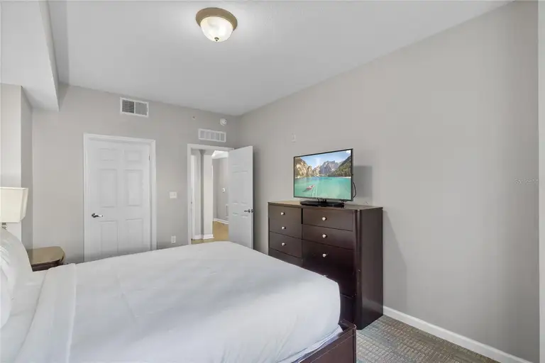 14501 GROVE RESORT AVE #1727 — photo 4