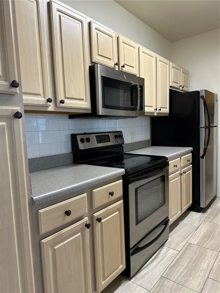 420 SUMMIT RIDGE PL #214 — photo 3