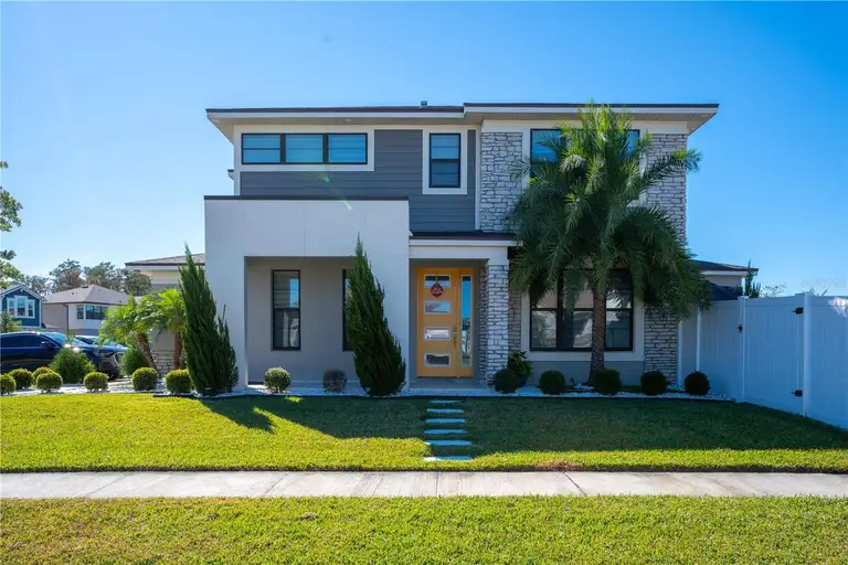 2518 EMPRESS DR