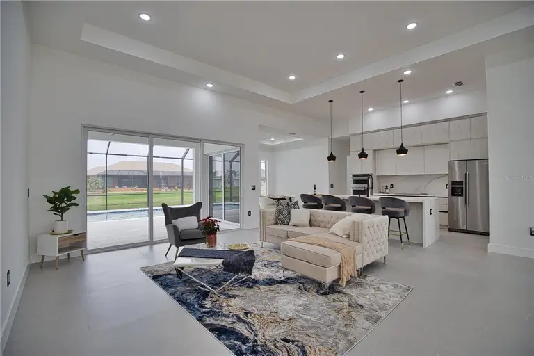 230 W PINE VALLEY LN — photo 5