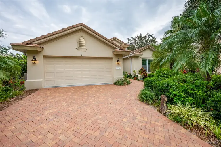 7117 VICTORIA CIRCLE — photo 2