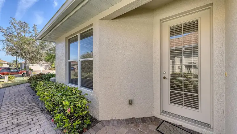 1908 SCARLETT AVE — photo 2
