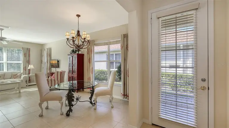1908 SCARLETT AVE — photo 3