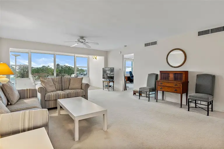 1365 SNELL ISLE BLVD NE #3B — photo 3