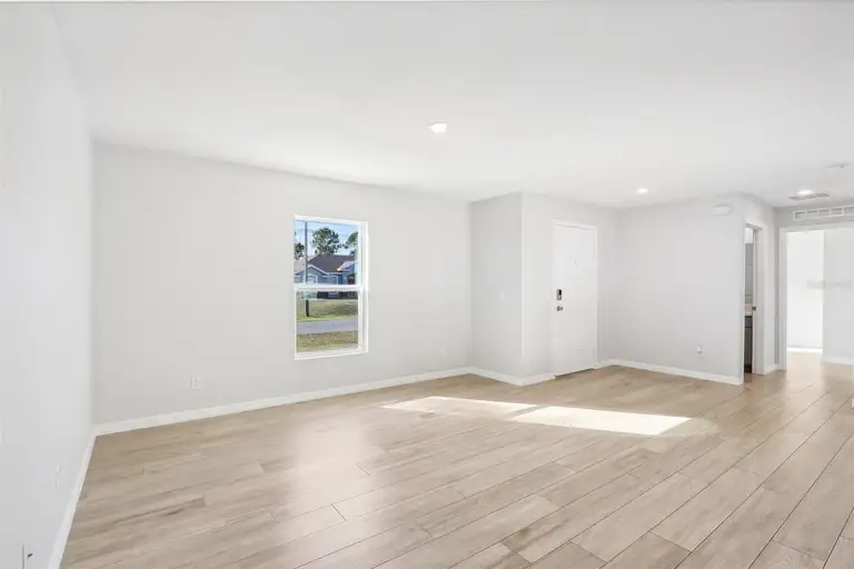 505 TITAN RD SE — photo 2