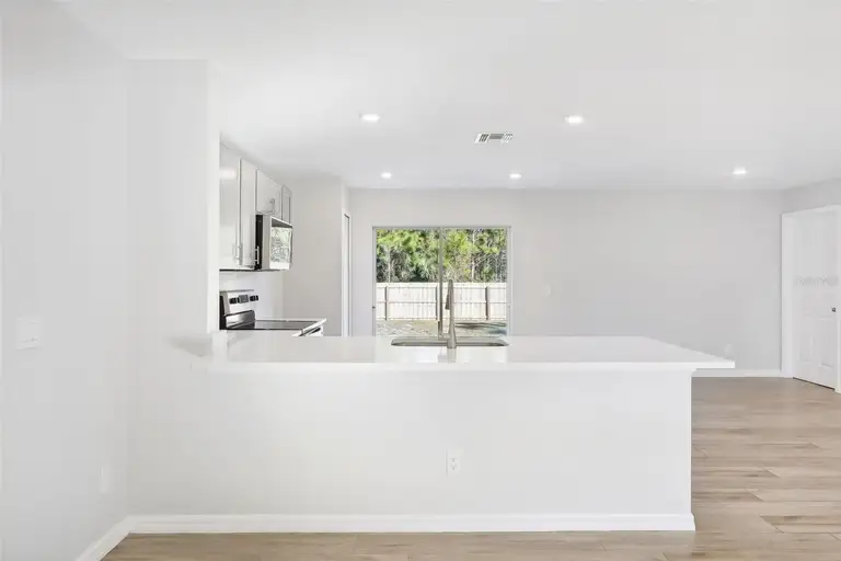 505 TITAN RD SE — photo 5