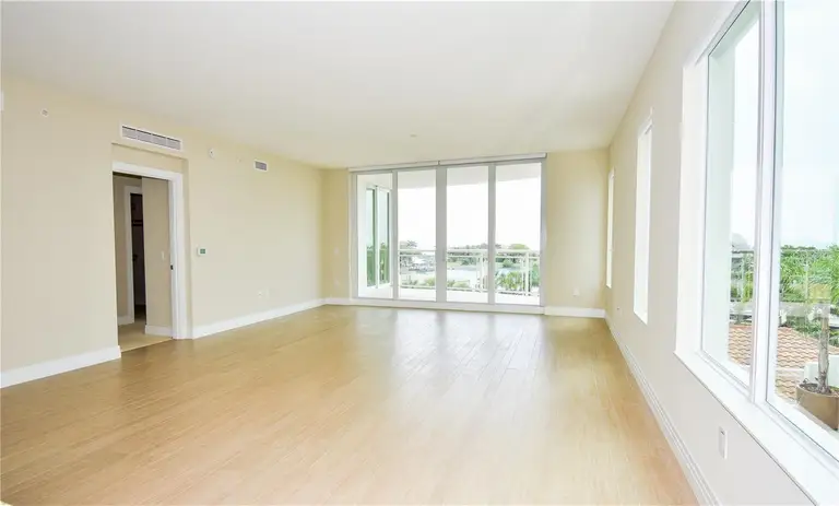 1325 SNELL ISLE BLVD NE #407 — photo 3