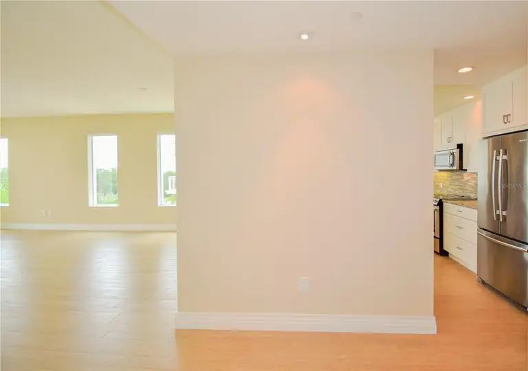1325 SNELL ISLE BLVD NE #407 — photo 5