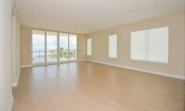 1325 SNELL ISLE BLVD NE #407 — photo 4