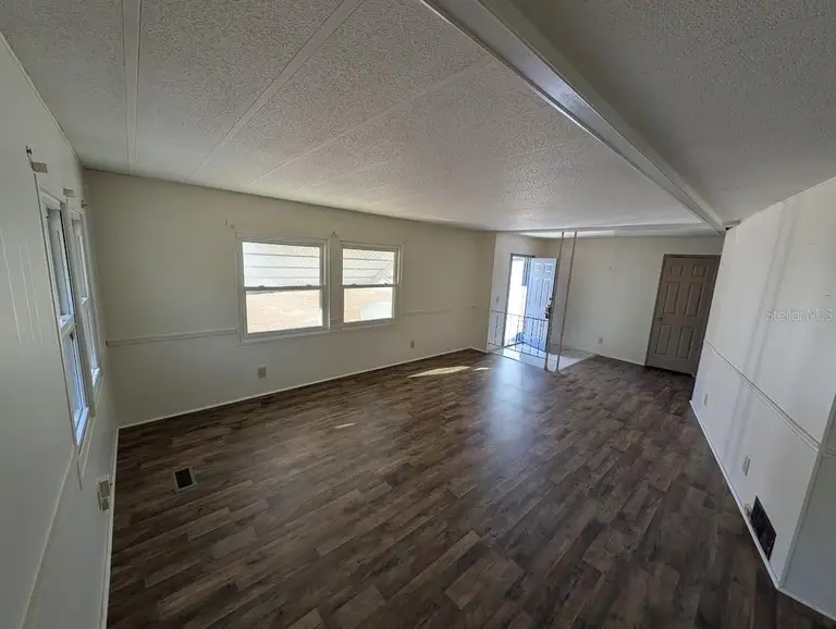 3106 SE 39TH AVE — photo 4