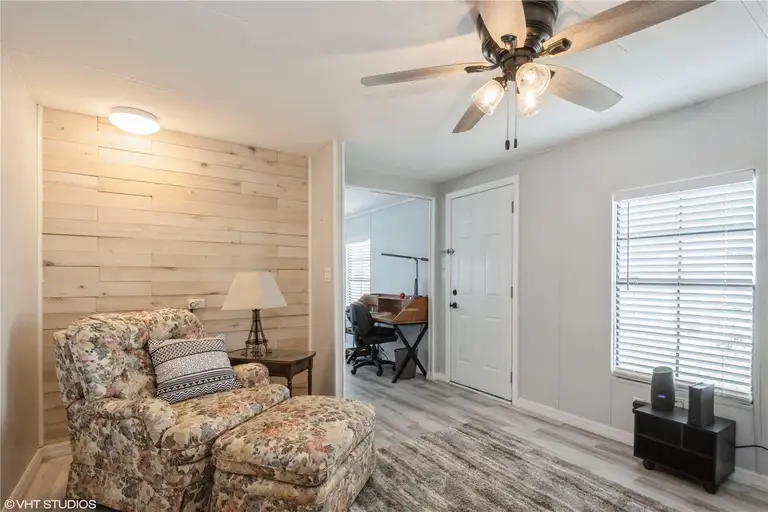 233 TARPON LN — photo 4